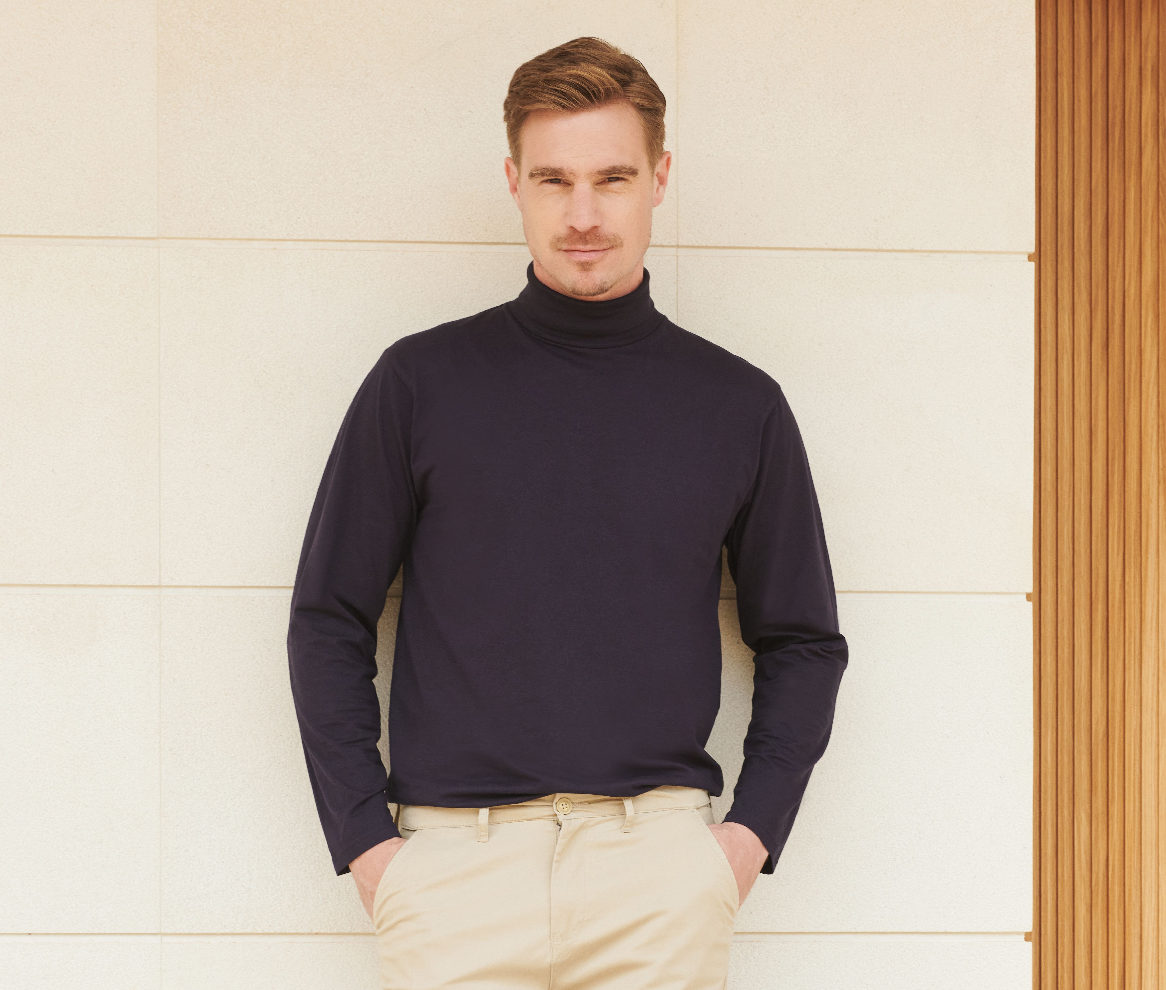 LONG SLEEVED ROLL NECK TOP